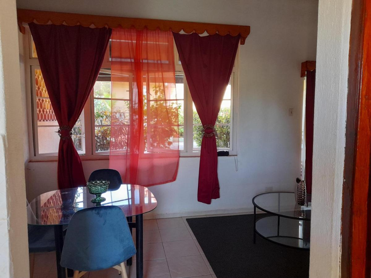 Angler Apartments Saint James Luaran gambar