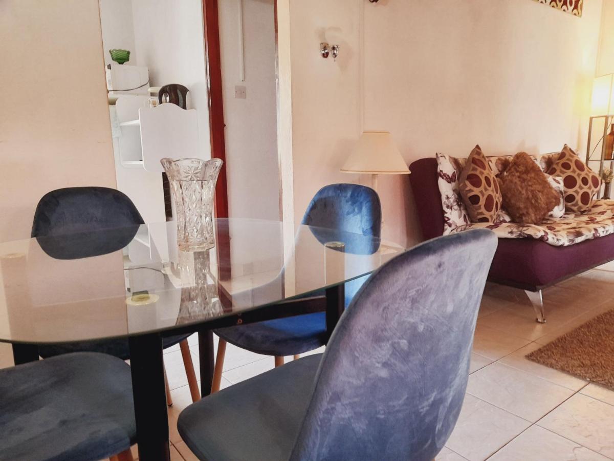 Angler Apartments Saint James Luaran gambar