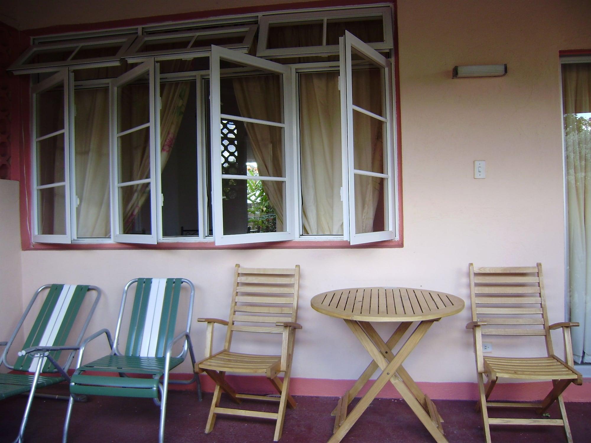 Angler Apartments Saint James Luaran gambar