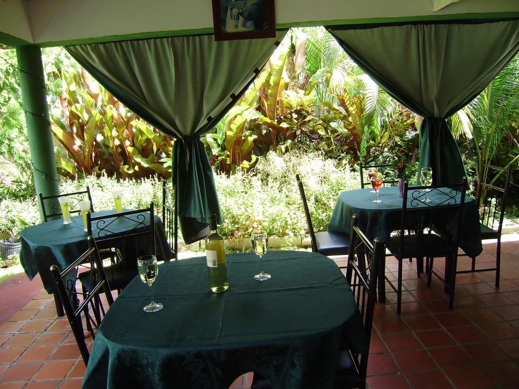 Angler Apartments Saint James Luaran gambar